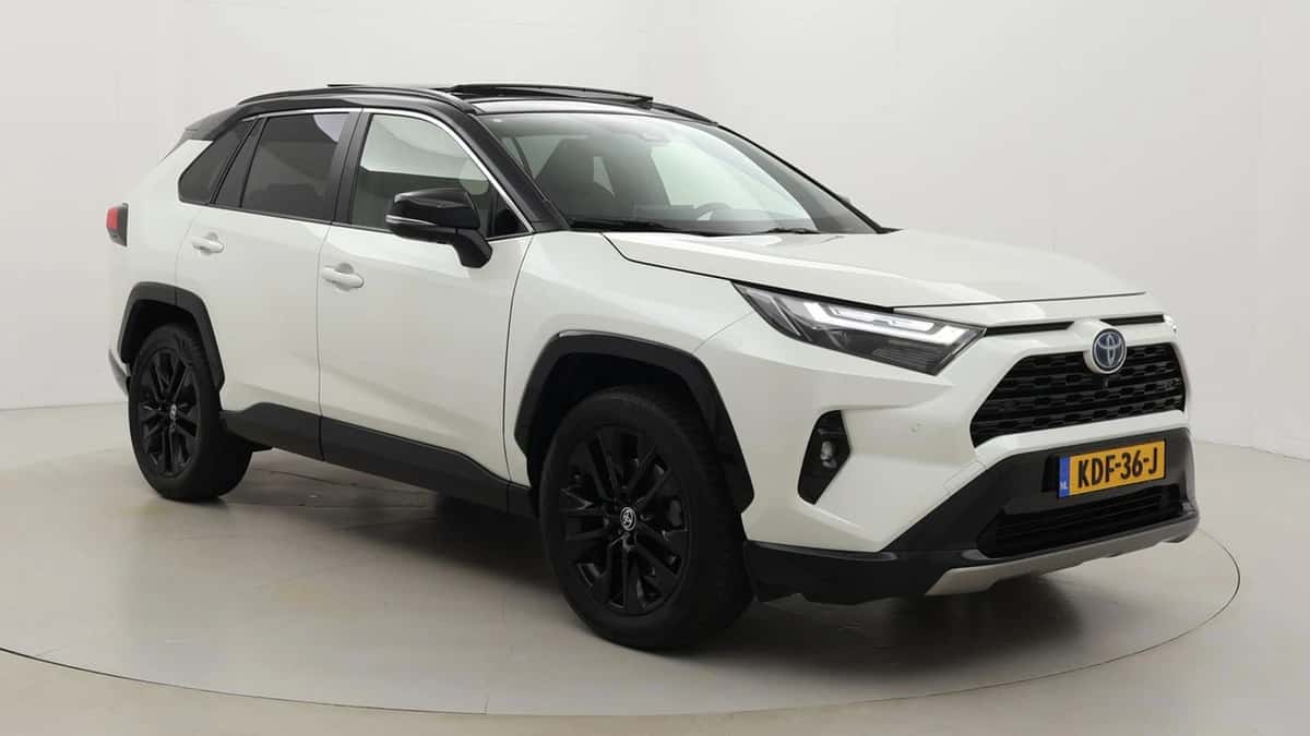 Toyota RAV4 (2022) — foto 1