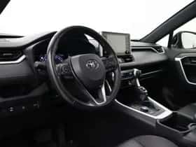 Toyota RAV4 (2022) thumbnail 3