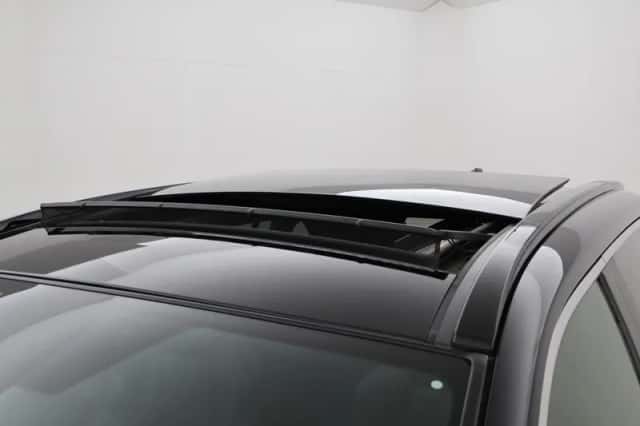 Toyota RAV4 (2022) thumbnail 6