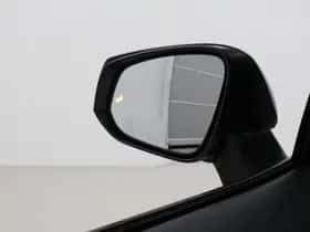 Toyota RAV4 (2022) thumbnail 8