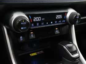 Toyota RAV4 (2022) thumbnail 9