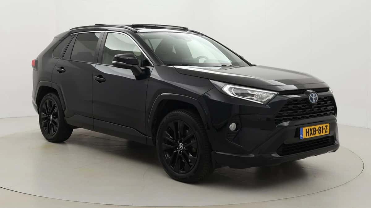 Toyota RAV4 (2022) — foto 1