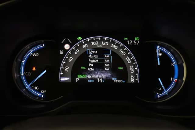 Toyota RAV4 (2022) thumbnail 3