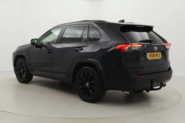 Toyota RAV4 (2022) thumbnail 4