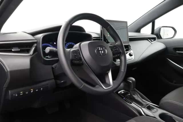 Toyota Corolla (2025) thumbnail 2