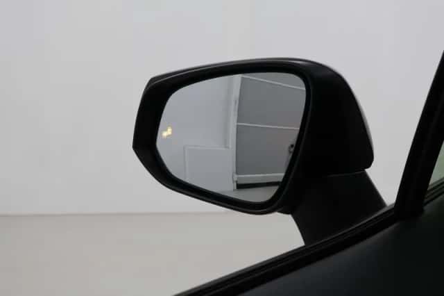 Toyota RAV4 (2024) thumbnail 4