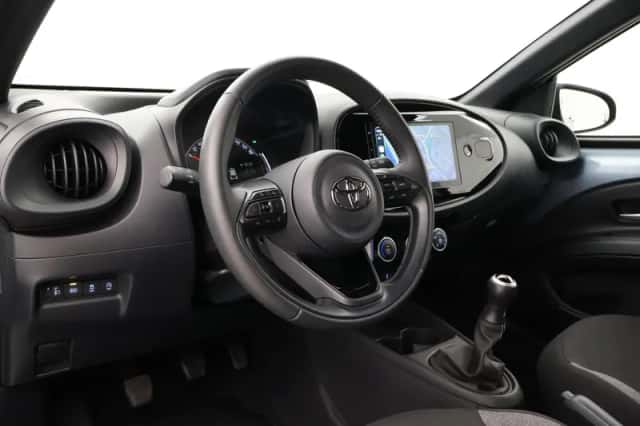 Toyota Aygo X (2025) thumbnail 2