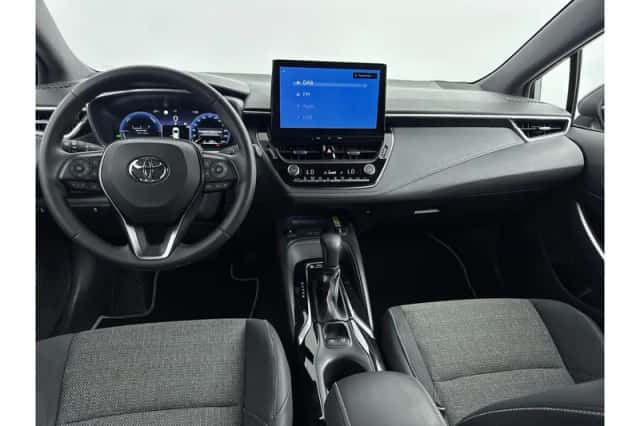 Toyota Corolla (2025) thumbnail 2