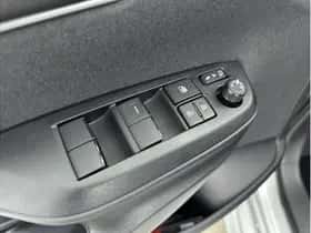 Toyota Yaris (2025) thumbnail 16