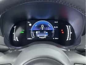 Toyota Yaris (2025) thumbnail 3