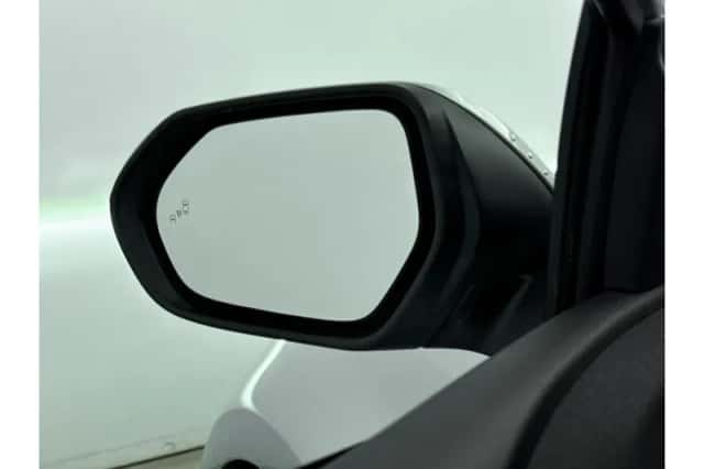 Toyota Yaris (2025) thumbnail 5