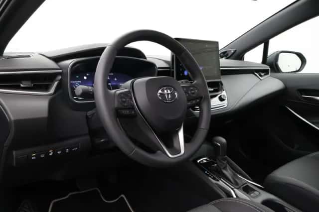 Toyota Corolla (2025) thumbnail 2