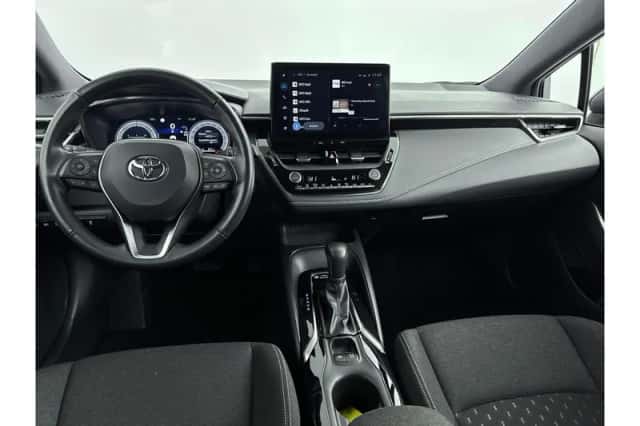 Toyota Corolla (2023) thumbnail 2