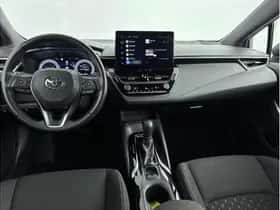 Toyota Corolla (2023) thumbnail 2