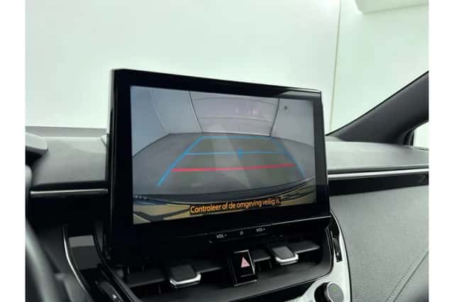 Toyota Corolla (2023) thumbnail 5