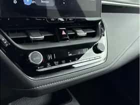 Toyota Corolla (2023) thumbnail 6