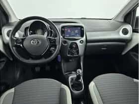 Toyota Aygo (2020) thumbnail 2