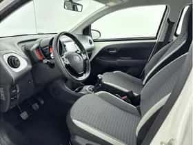 Toyota Aygo (2020) thumbnail 12