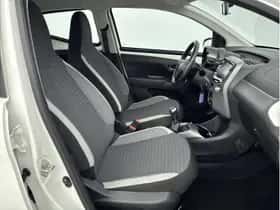 Toyota Aygo (2020) thumbnail 23