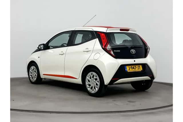 Toyota Aygo (2020) thumbnail 4