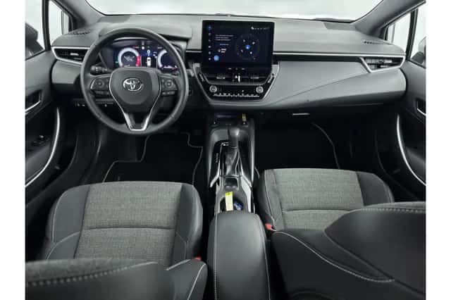 Toyota Corolla (2025) thumbnail 2