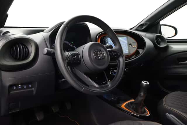 Toyota Aygo X (2022) thumbnail 2