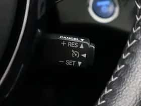 Toyota Yaris (2018) thumbnail 11