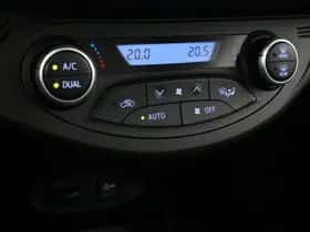 Toyota Yaris (2018) thumbnail 12