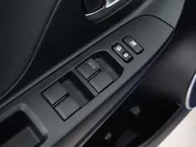 Toyota Yaris (2018) thumbnail 25