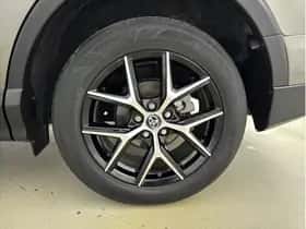 Toyota RAV4 (2016) thumbnail 12