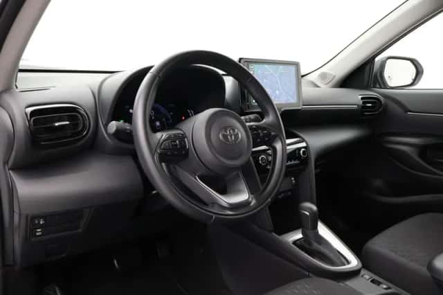 Toyota Yaris Cross (2025) thumbnail 2