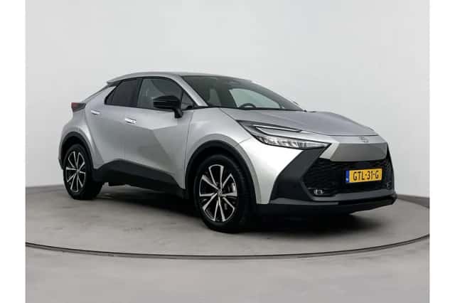 Toyota C-HR (2024) thumbnail 1