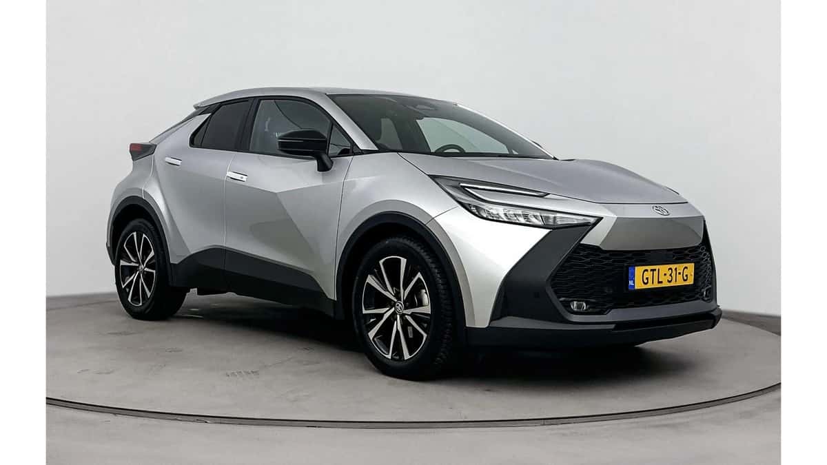 Toyota C-HR (2024) — foto 1
