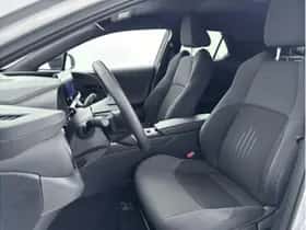 Toyota C-HR (2024) thumbnail 11