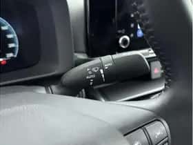 Toyota C-HR (2024) thumbnail 16