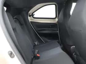 Toyota Aygo X (2024) thumbnail 33