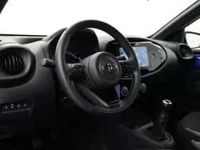 Toyota Aygo X (2024) thumbnail 2