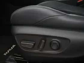 Toyota RAV4 (2024) thumbnail 18