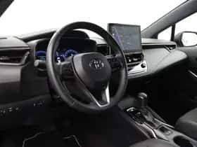Toyota Corolla (2023) thumbnail 2