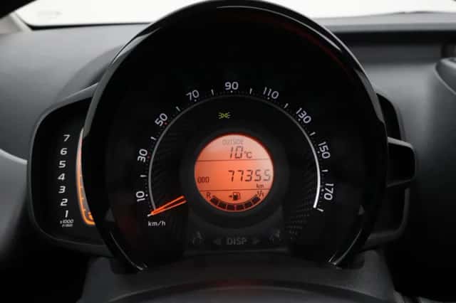Toyota Aygo (2021) thumbnail 3