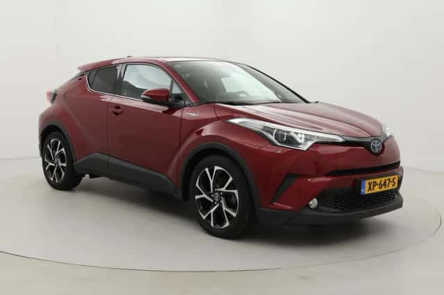 Toyota C-HR (2019) thumbnail 1