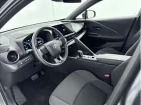 Toyota C-HR (2025) thumbnail 16