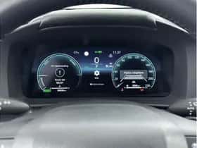 Toyota C-HR (2025) thumbnail 3