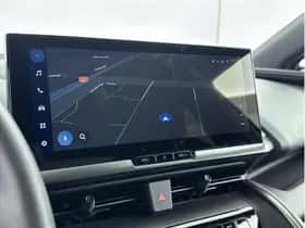Toyota C-HR (2025) thumbnail 5