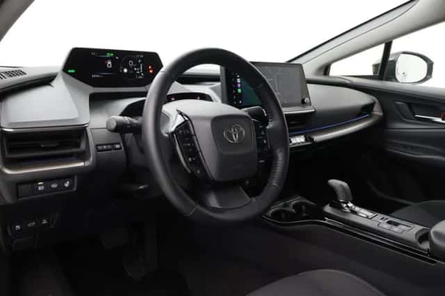 Toyota Prius (2024) thumbnail 2