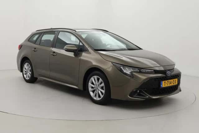 Toyota Corolla (2023) thumbnail 1