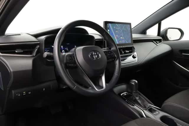 Toyota Corolla (2023) thumbnail 2