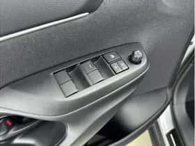 Toyota Yaris Cross (2025) thumbnail 14