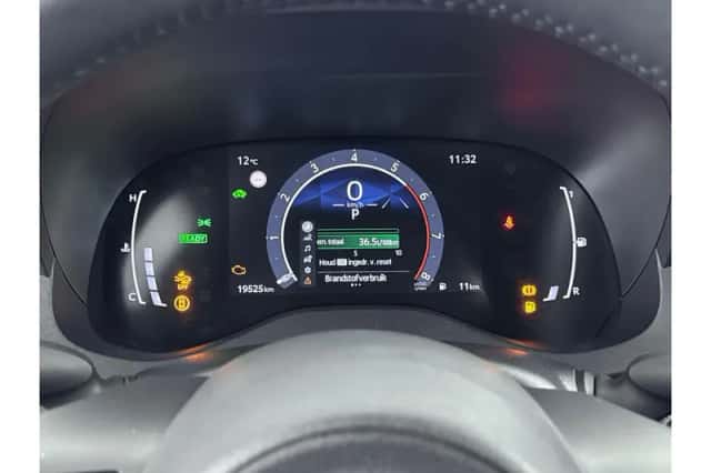 Toyota Yaris Cross (2025) thumbnail 3