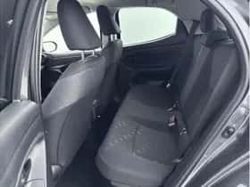 Toyota Yaris (2025) thumbnail 25